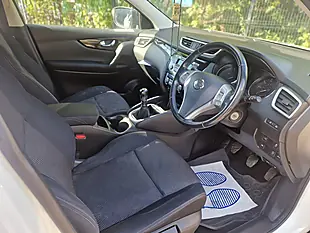 Used 2014 Nissan Qashqai Acenta White - Interior and Exterior details 17