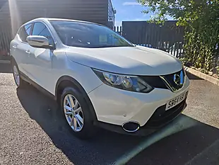 Used 2014 Nissan Qashqai Acenta White - Interior and Exterior details 7