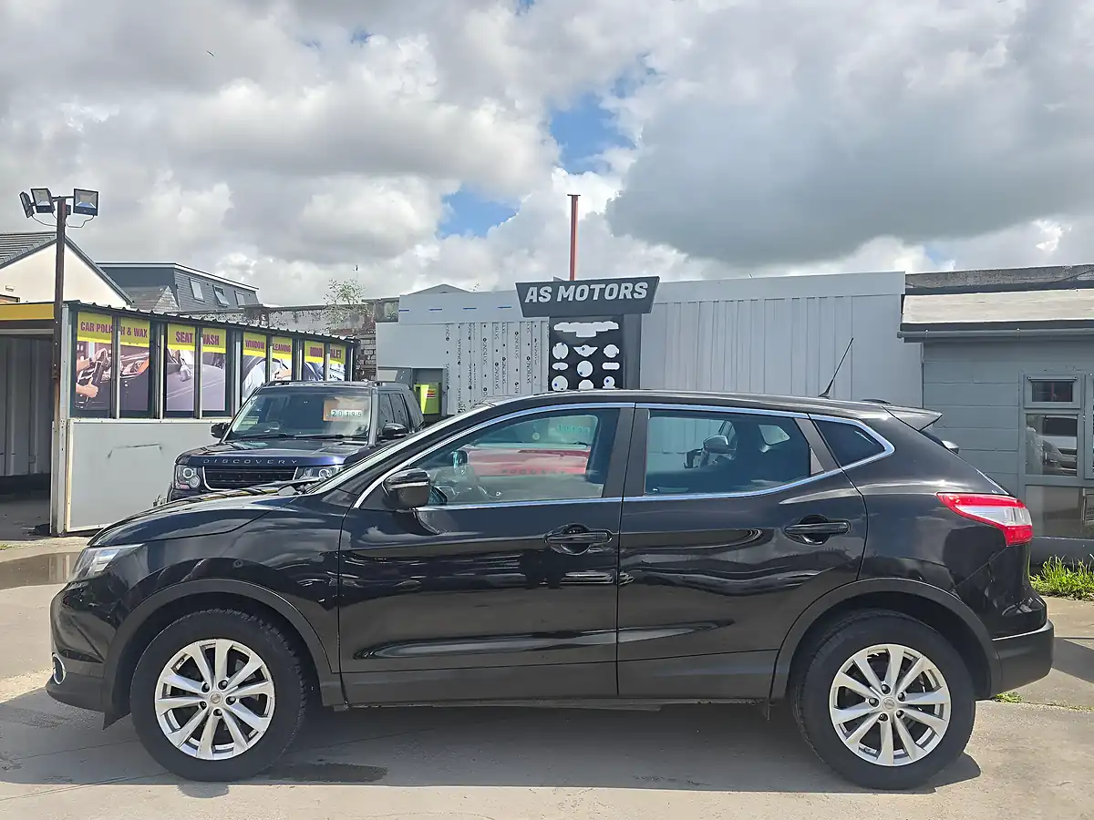 Used 2014 Nissan Qashqai Acenta Xtron Black - Interior and Exterior details 4