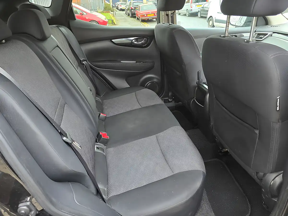 Used 2014 Nissan Qashqai N-Tec+ Black - Interior and Exterior details 14