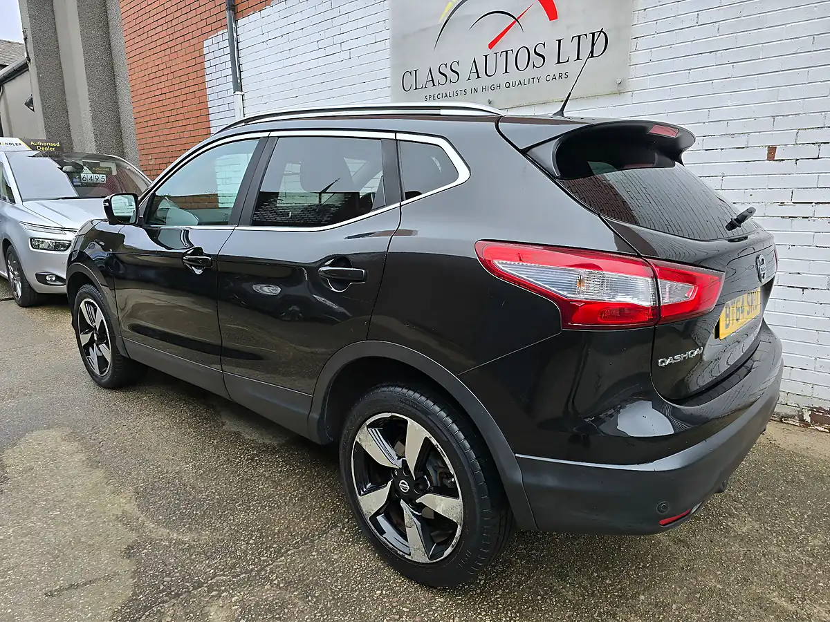 Used 2014 Nissan Qashqai N-Tec+ Black - Interior and Exterior details 5
