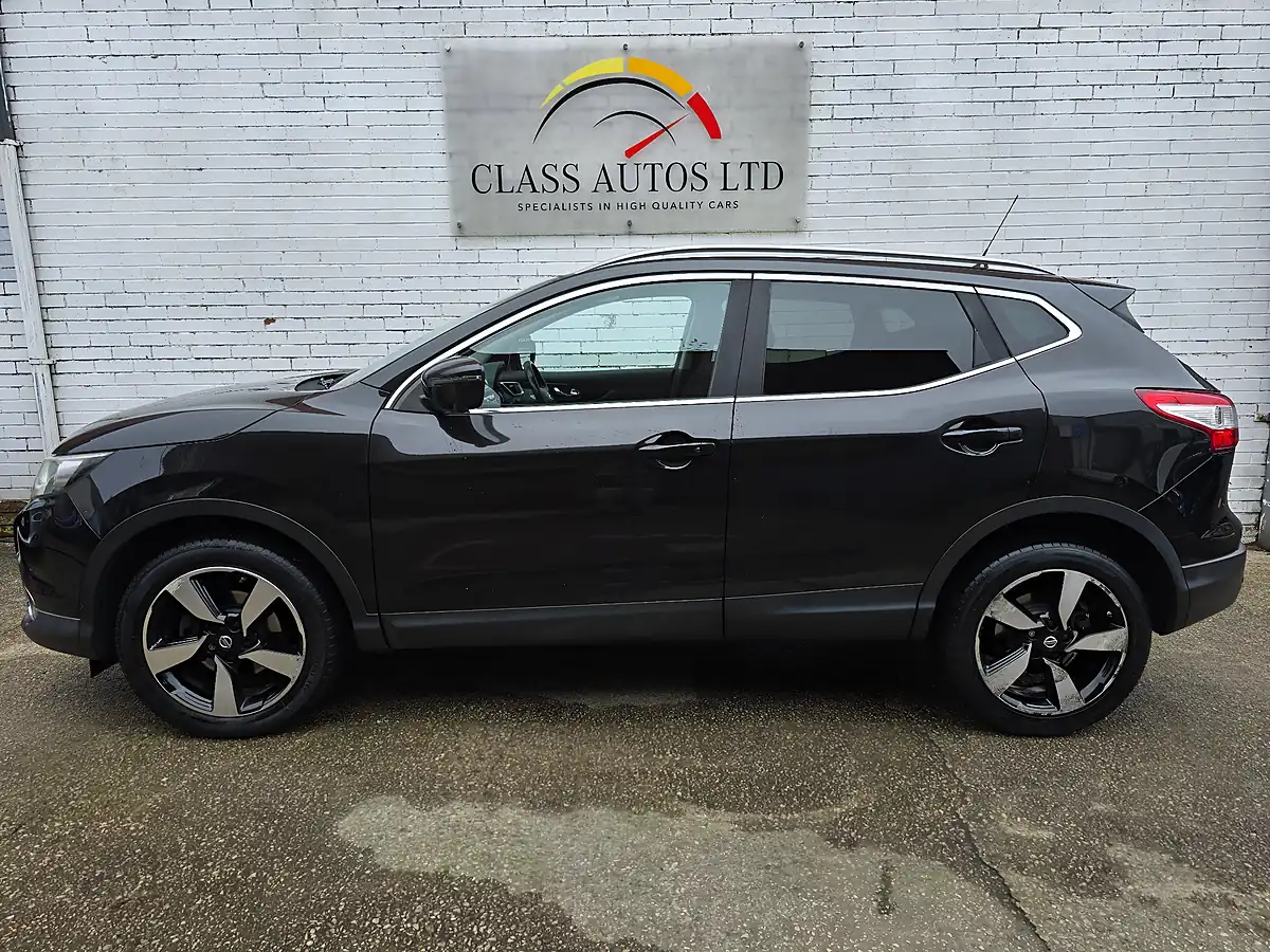 Used 2014 Nissan Qashqai N-Tec+ Black - Interior and Exterior details 8