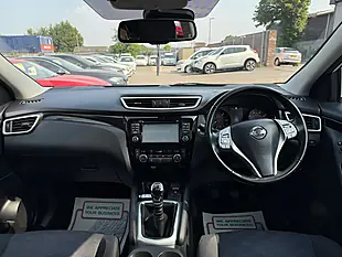 Used 2014 Nissan Qashqai N-Tec+ White - Interior and Exterior details 13
