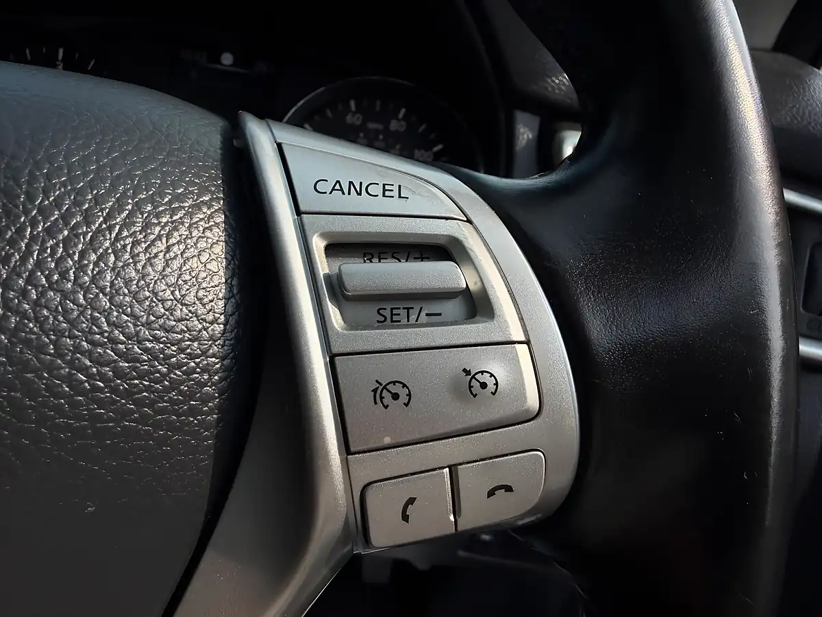 Used 2014 Nissan Qashqai N-Tec+ White - Interior and Exterior details 14