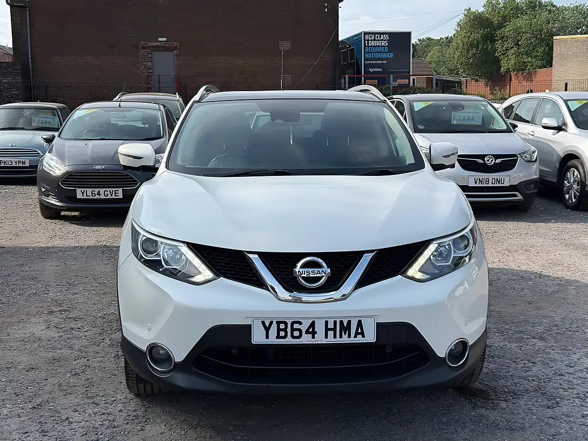 Used 2014 Nissan Qashqai N-Tec+ White - Interior and Exterior details 2