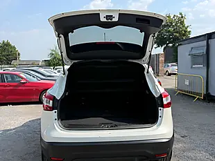 Used 2014 Nissan Qashqai N-Tec+ White - Interior and Exterior details 6