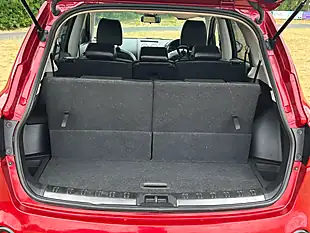 Used 2014 Nissan Qashqai Qashqai+2 Red - Interior and Exterior details 12
