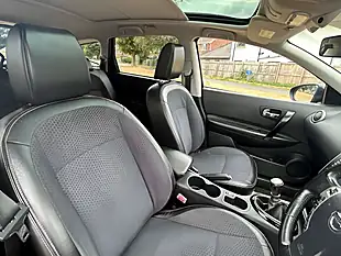 Used 2014 Nissan Qashqai Qashqai+2 Red - Interior and Exterior details 17