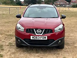 Used 2014 Nissan Qashqai Qashqai+2 Red - Interior and Exterior details 2
