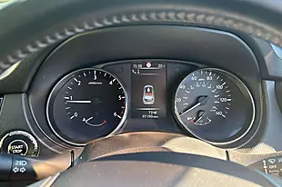 Used 2014 Nissan Qashqai Tekna Black - Interior and Exterior details 6