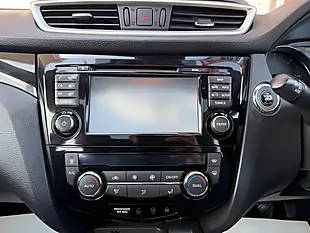Used 2014 Nissan Qashqai Tekna Black - Interior and Exterior details 15