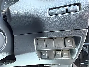 Used 2014 Nissan Qashqai Tekna Black - Interior and Exterior details 17