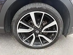 Used 2014 Nissan Qashqai Tekna Black - Interior and Exterior details 10