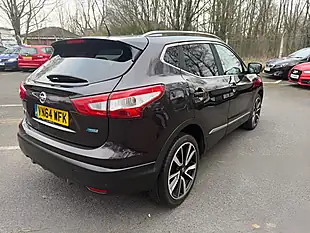 Used 2014 Nissan Qashqai Tekna Black - Interior and Exterior details 6