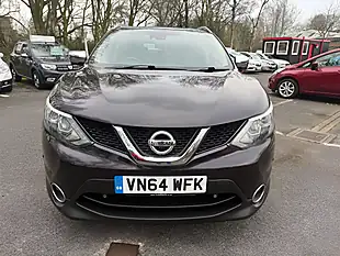Used 2014 Nissan Qashqai Tekna Black - Interior and Exterior details 9