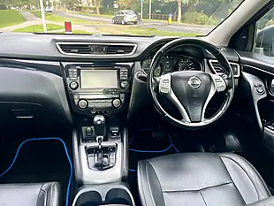 Used 2014 Nissan Qashqai Tekna Blue - Interior and Exterior details 10