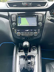 Used 2014 Nissan Qashqai Tekna Blue - Interior and Exterior details 12