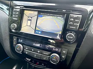Used 2014 Nissan Qashqai Tekna Blue - Interior and Exterior details 16