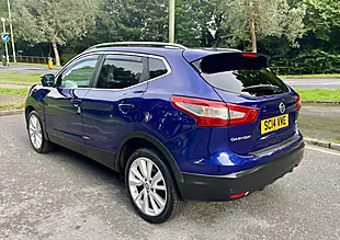 Used 2014 Nissan Qashqai Tekna Blue - Interior and Exterior details 3