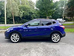 Used 2014 Nissan Qashqai Tekna Blue - Interior and Exterior details 6