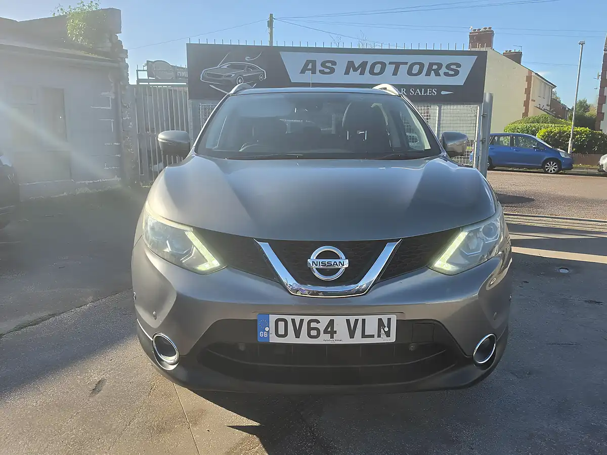 Used 2014 Nissan Qashqai Tekna Grey - Interior and Exterior details 2