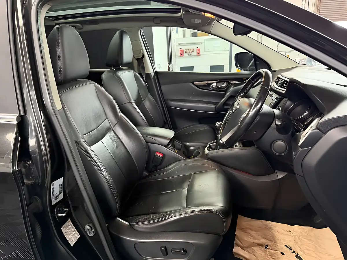 Used 2014 Nissan Qashqai Tekna - Interior and Exterior details 19