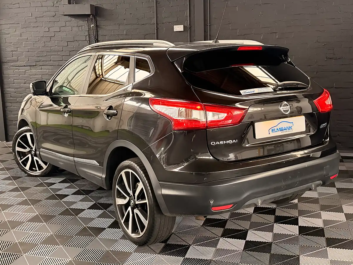Used 2014 Nissan Qashqai Tekna - Interior and Exterior details 6