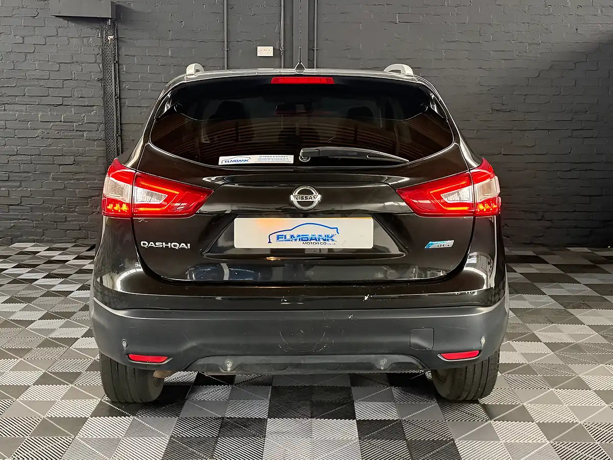 Used 2014 Nissan Qashqai Tekna - Interior and Exterior details 8