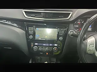 Used 2014 Nissan Qashqai Tekna Ink Blue - Interior and Exterior details 10