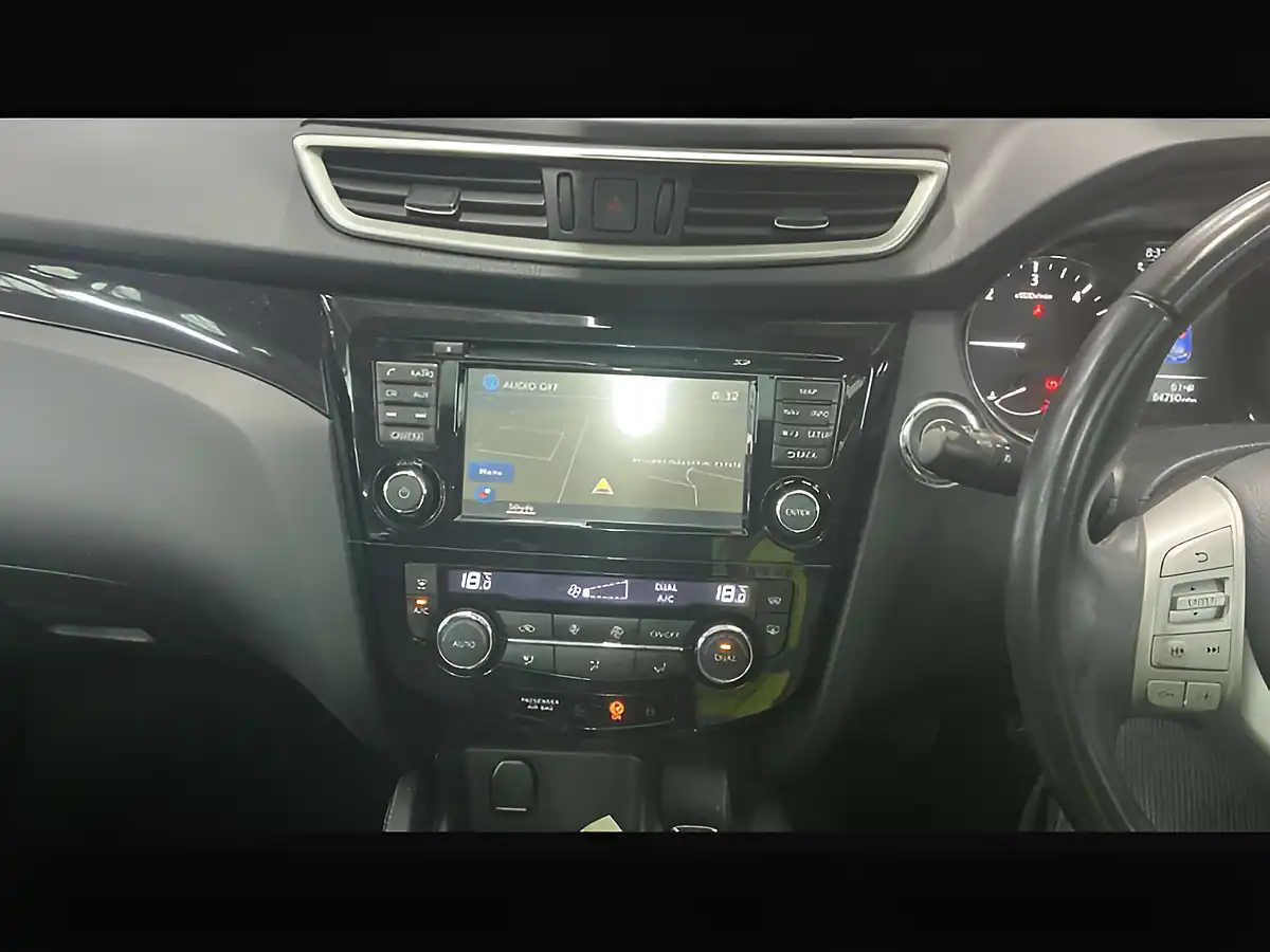 Used 2014 Nissan Qashqai Tekna Ink Blue - Interior and Exterior details 10