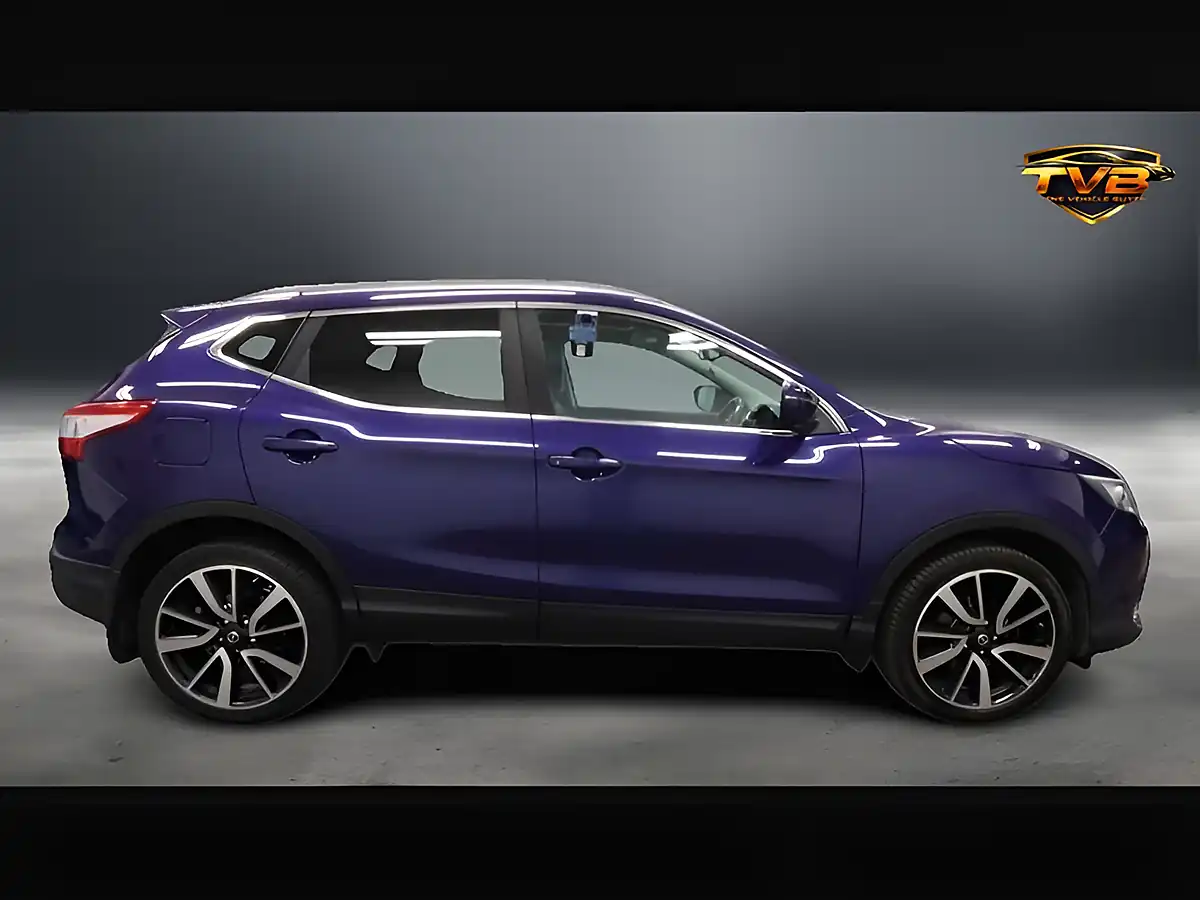 Used 2014 Nissan Qashqai Tekna Ink Blue - Interior and Exterior details 2