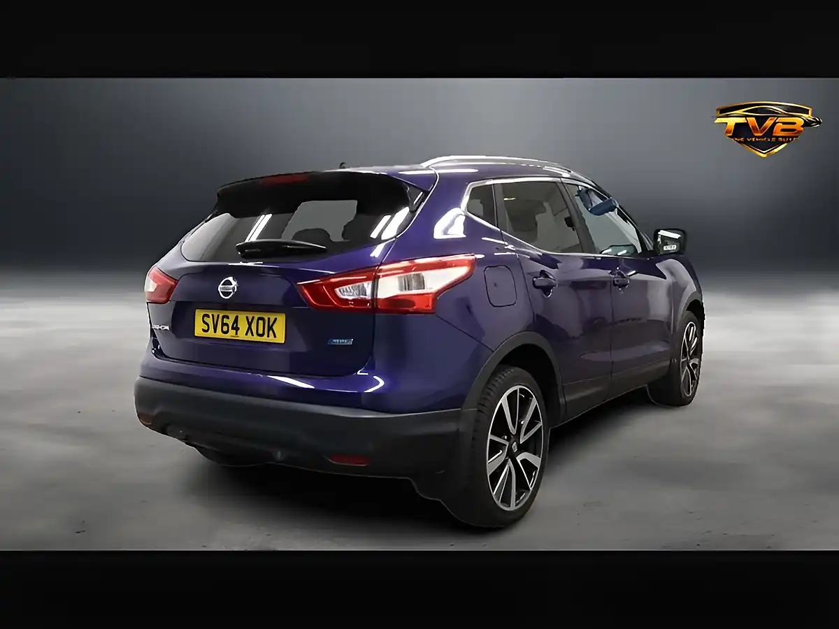 Used 2014 Nissan Qashqai Tekna Ink Blue - Interior and Exterior details 3