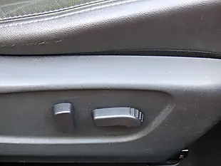 Used 2014 Nissan Qashqai Tekna Red - Interior and Exterior details 9