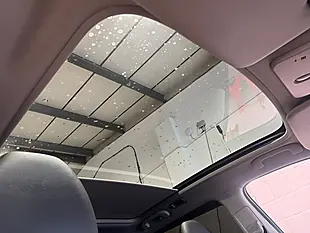 Used 2014 Nissan Qashqai Tekna Red - Interior and Exterior details 15