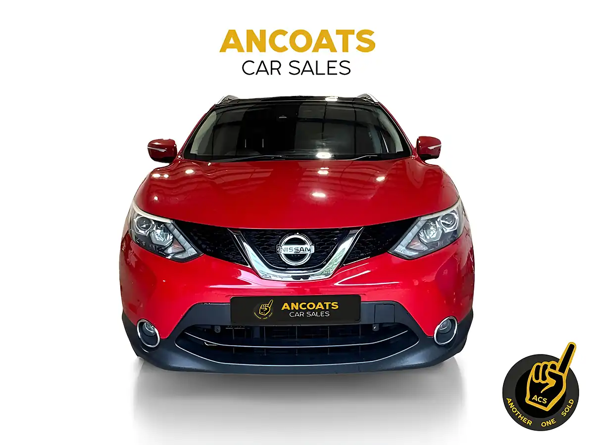 Used 2014 Nissan Qashqai Tekna Red - Interior and Exterior details 7