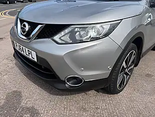 Used 2014 Nissan Qashqai Tekna Silver - Interior and Exterior details 7