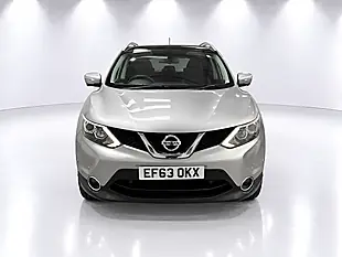 Used 2014 Nissan Qashqai Tekna Silver - Interior and Exterior details 3