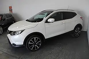 Used 2014 Nissan Qashqai Tekna White - Interior and Exterior details 4