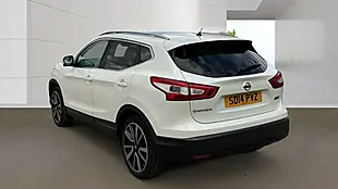 Used 2014 Nissan Qashqai Tekna White - Interior and Exterior details 3