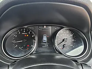 Used 2014 Nissan Qashqai Tekna White - Interior and Exterior details 10