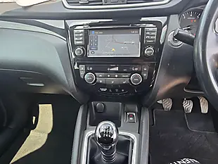 Used 2014 Nissan Qashqai Tekna White - Interior and Exterior details 11