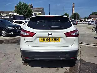 Used 2014 Nissan Qashqai Tekna White - Interior and Exterior details 6