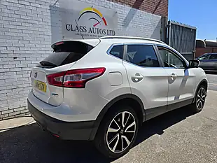 Used 2014 Nissan Qashqai Tekna White - Interior and Exterior details 11