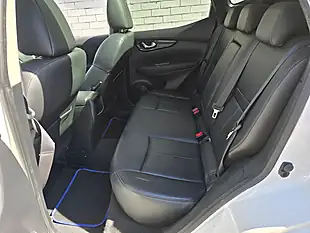 Used 2014 Nissan Qashqai Tekna White - Interior and Exterior details 13
