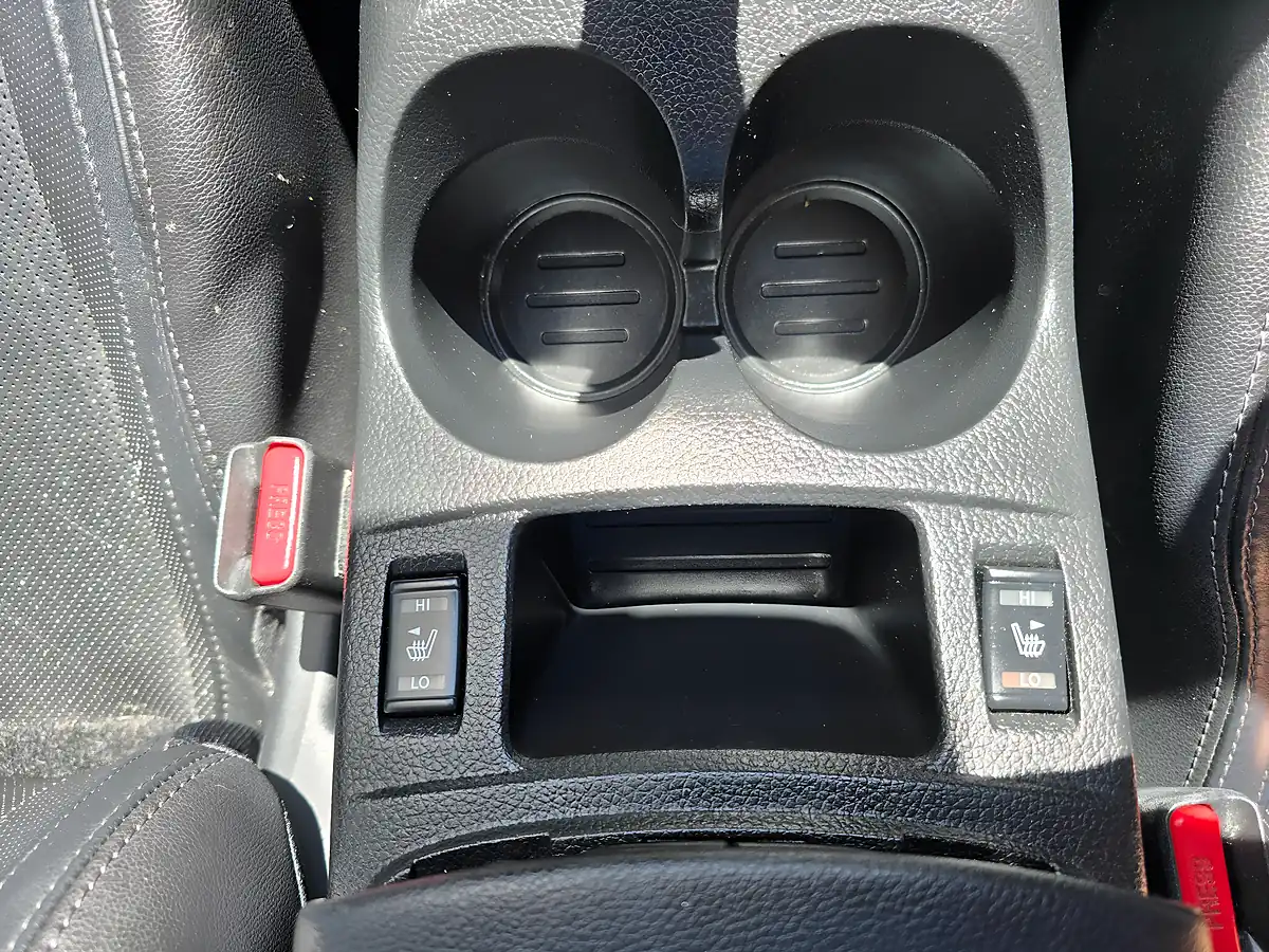 Used 2014 Nissan Qashqai Tekna White - Interior and Exterior details 15