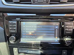 Used 2014 Nissan Qashqai Tekna White - Interior and Exterior details 20