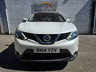 Used 2014 Nissan Qashqai Tekna White - Interior and Exterior details 3