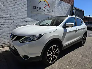Used 2014 Nissan Qashqai Tekna White - Interior and Exterior details 4