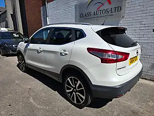 Used 2014 Nissan Qashqai Tekna White - Interior and Exterior details 5