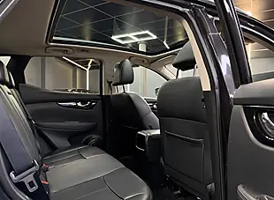 Used 2014 Nissan Qashqai Tekna Xtron Black - Interior and Exterior details 10